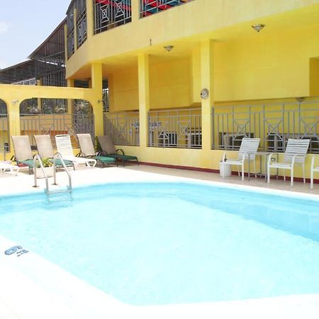 Executive Shaw Park Guest House Ocho Rios Exterior photo